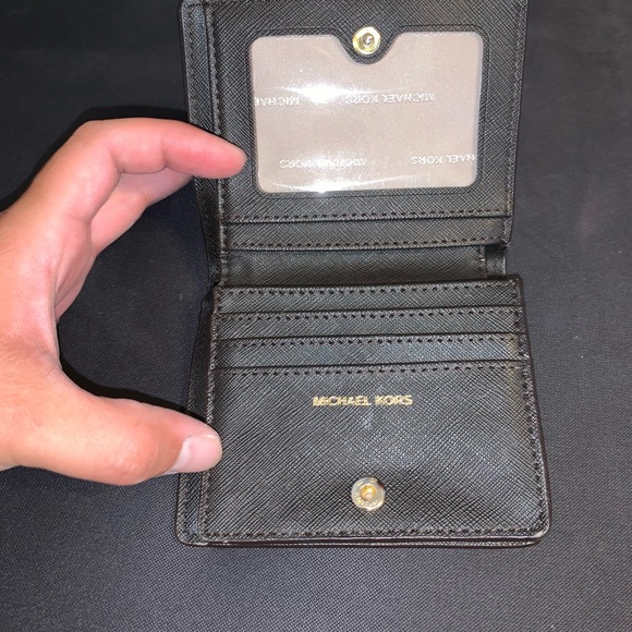 Large Michael Kors Tote - Picture 5 of 5